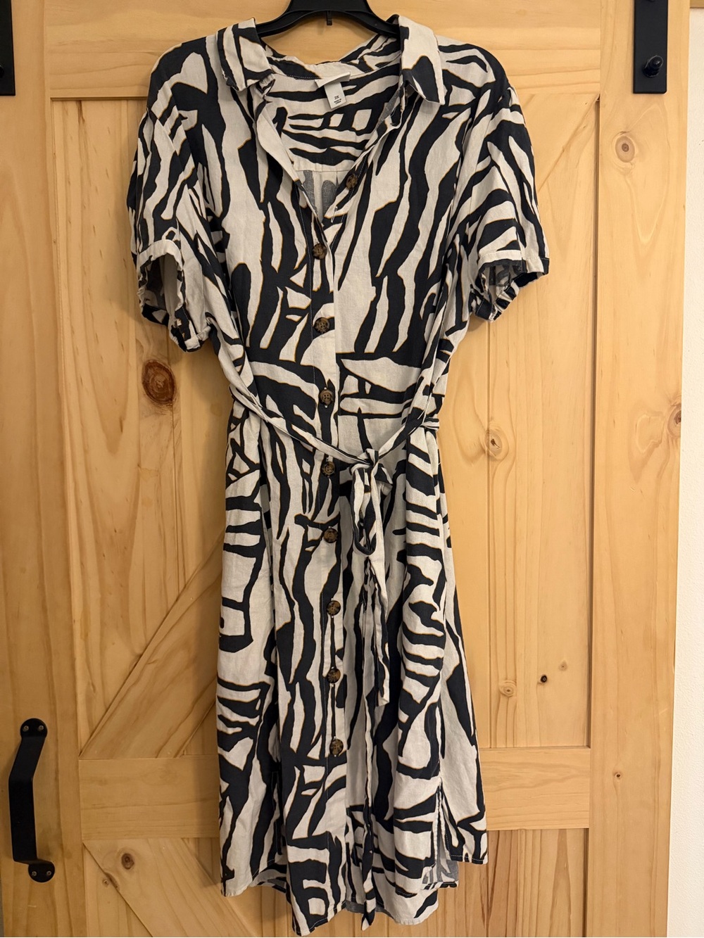 Ava & Viv Black and Cream Zebra Shirt Dress with Tie Waist